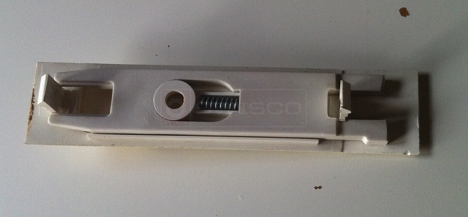 User submitted photo of Certainteed window latch.