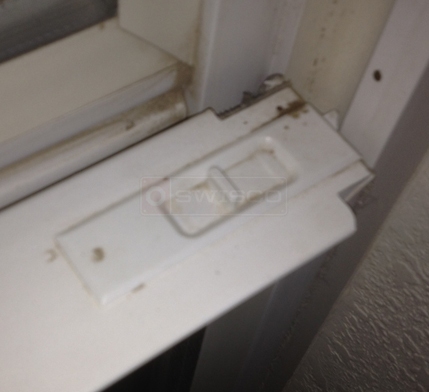 User submitted picture of Alenco tilt latch.