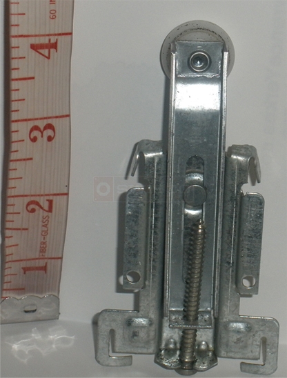 A user submited photo of mirror door roller