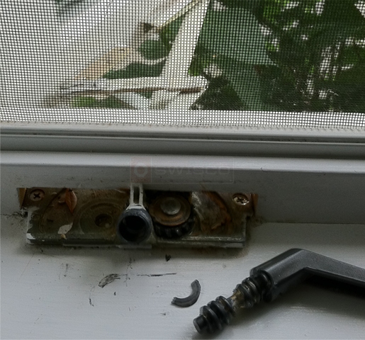 A user submited photo of window operator