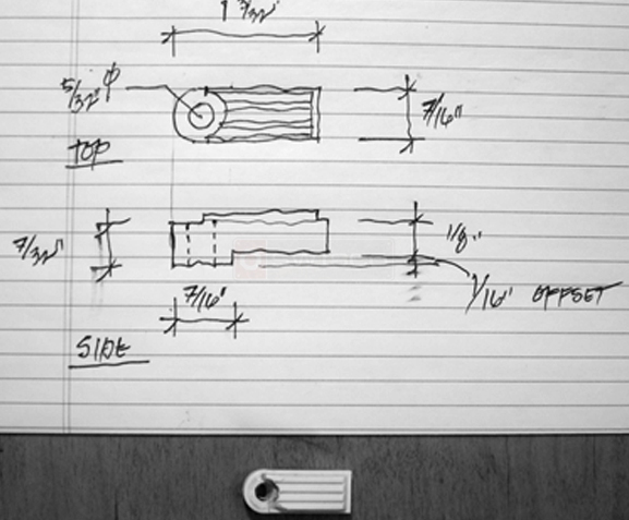 User submitted photo & drawing of a screen door panel clip.