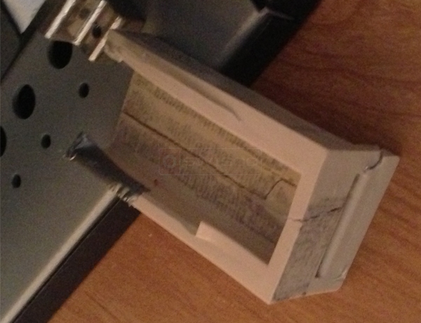 User submitted a photo of a drawer bracket.