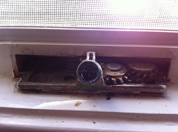 User submitted a photo of a window operator.