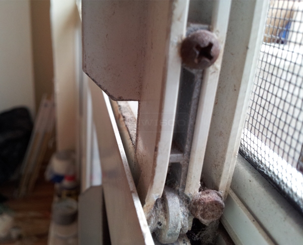 User submitted a photo of a window roller.
