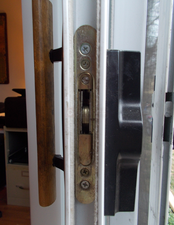 User submitted a photo of a patio door lock.