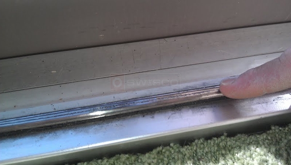 User submitted a photo of door track.