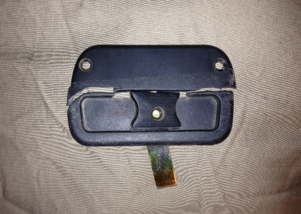 User submitted a photo of a screen door latch.