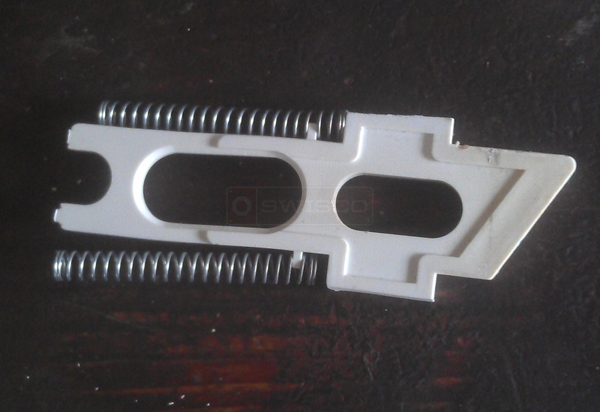 User submitted a photo of a tilt latch.