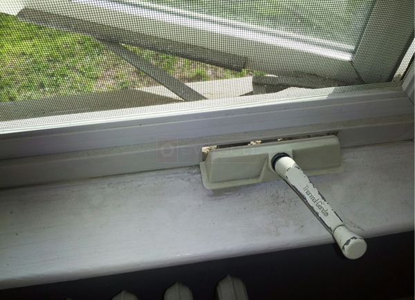 User submitted a photo of a window operator.