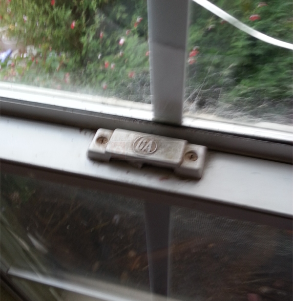 User submitted a photo of a window lock.