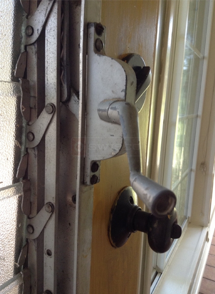 User submitted a photo of a window operator.