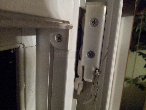 User submitted a photo of window hardware.