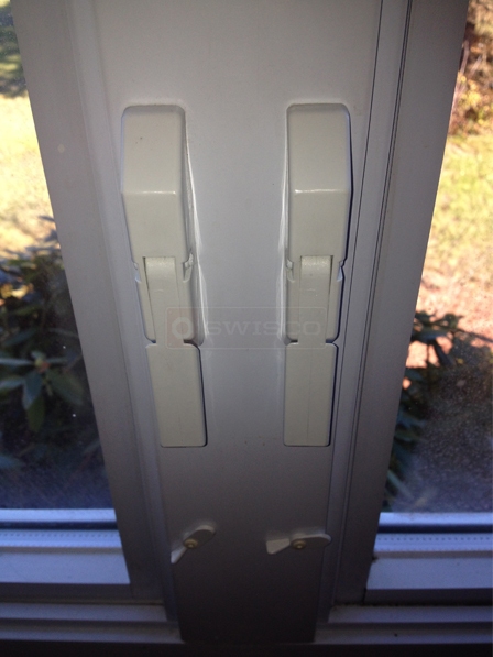 User submitted a photo of window latches.