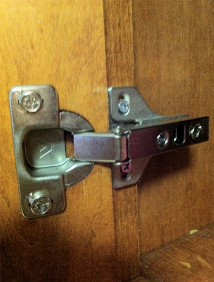 User submitted a photo of a hinge.