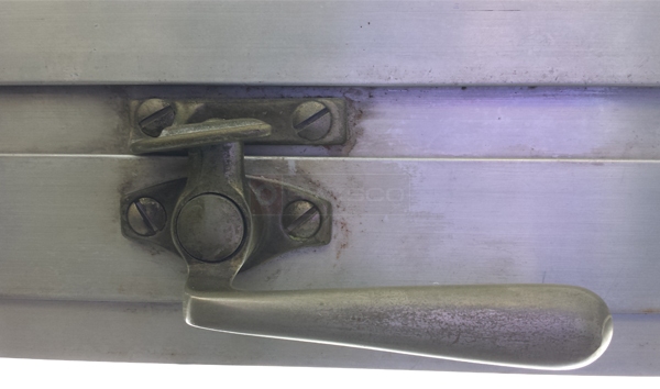 User submitted a photo of a window lock.
