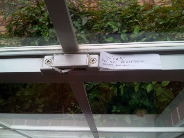 User submitted a photo of window hardware.
