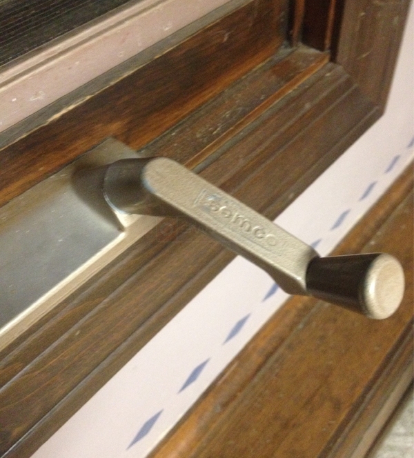 User submitted a photo of a window operator.