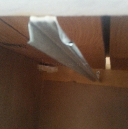 User submitted a photo of a drawer track.
