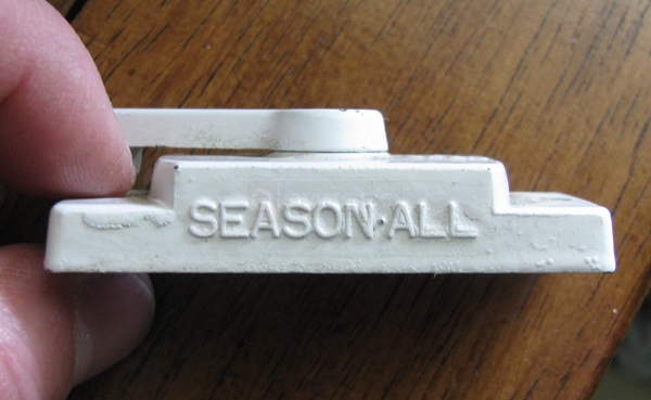 User submitted a photo of a window lock.