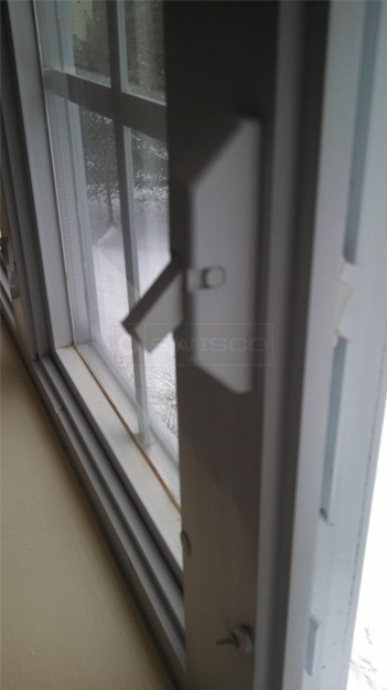 User submitted photos of a window latch.