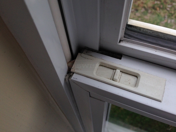 User submitted a photo of a tilt latch.