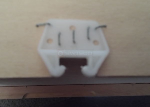 User submitted a photo of a drawer guide.