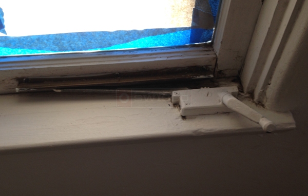 User submitted a photo of a window operator.