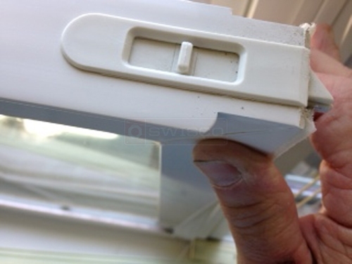 User submitted a photo of a tilt latch.