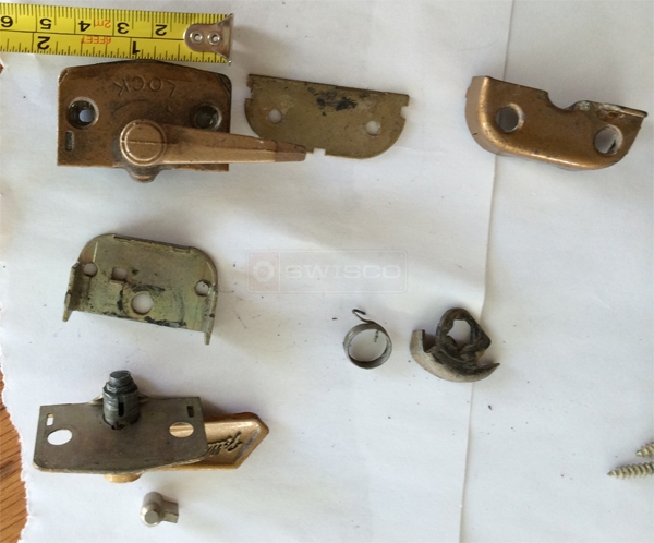 User submitted a photo of window hardware.