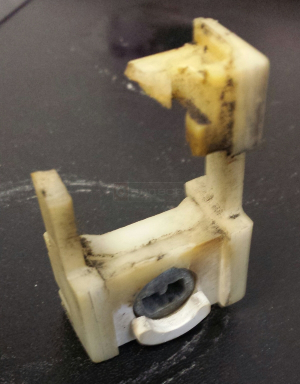 User submitted a photo of a pivot shoe.