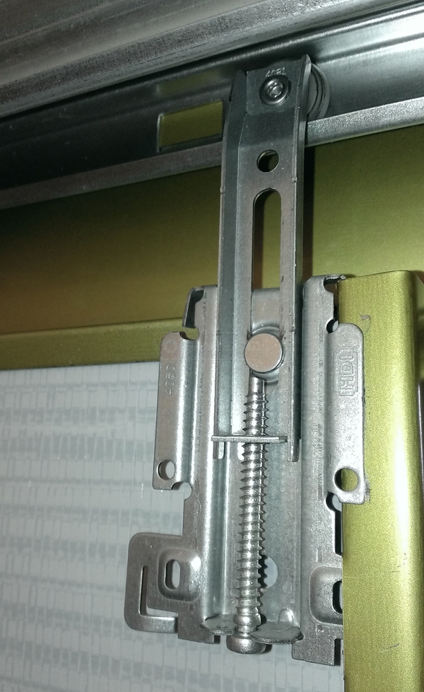 User submitted a photo of closet door hardwear.