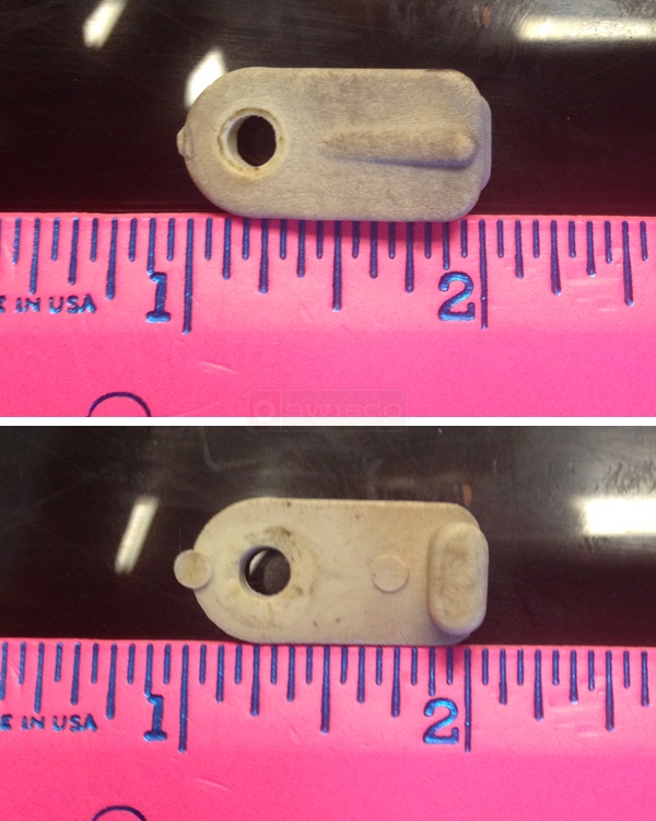 User submitted photos of a storm door insert clip.