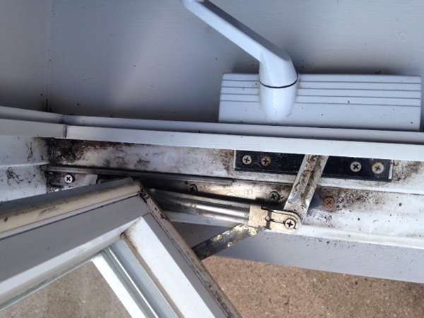 User submitted a photo of a window operator.