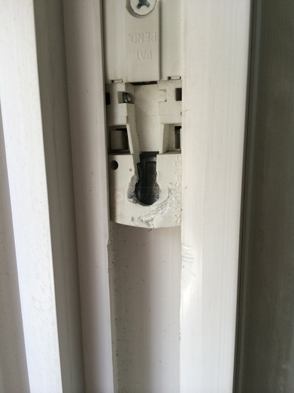 User submitted a photo of a pivot shoe.