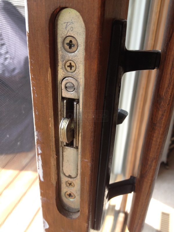 User submitted a photo of a mortise lock.