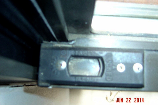 User submitted a photo of a tilt latch.