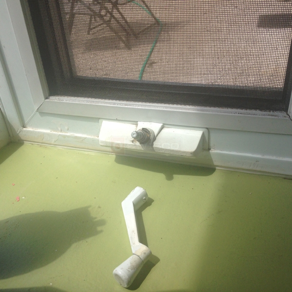 User submitted photos of a window operator.