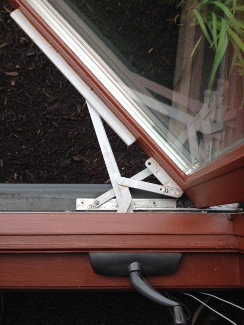 User submitted photos of a window operator.