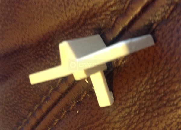 User submitted a photo of a tilt latch.