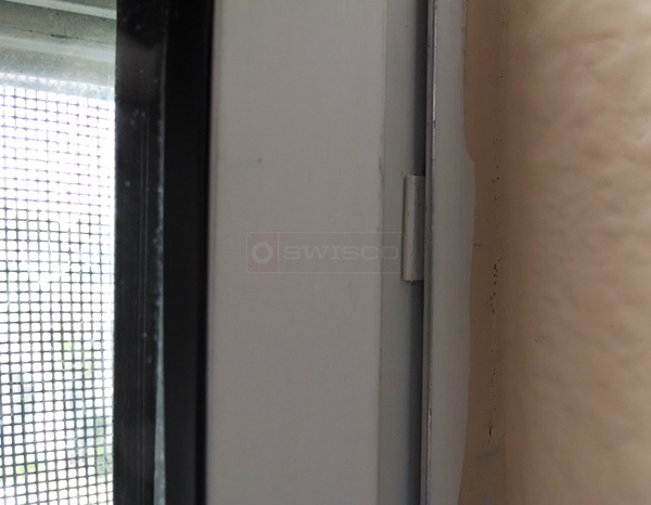 User submitted a photo of window hardware.