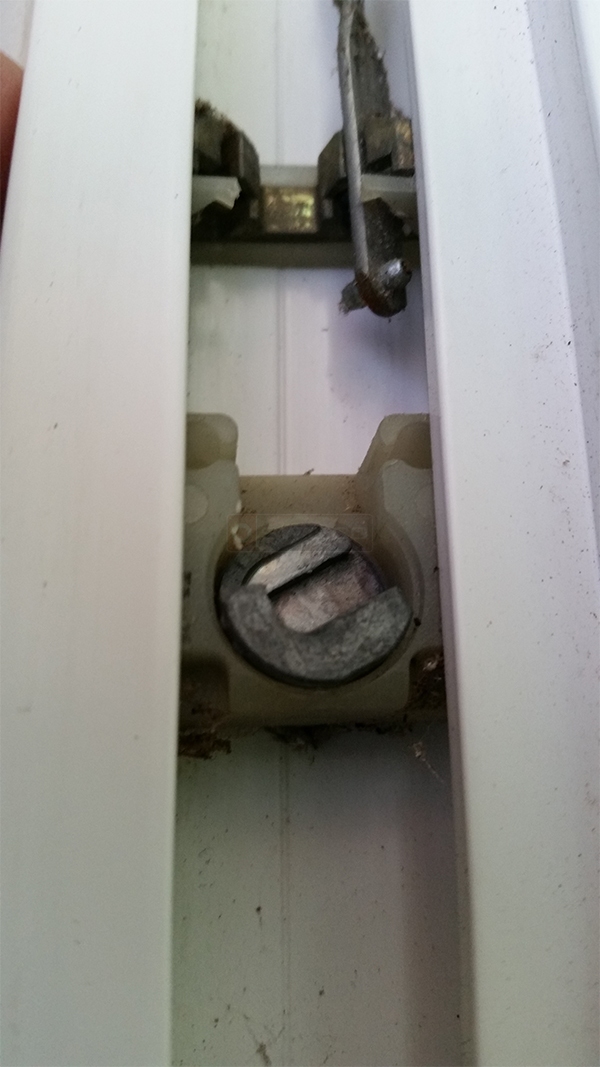 User submitted a photo of a pivot shoe.