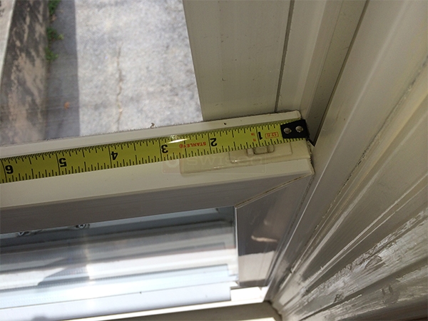 User submitted a photo of a tilt latch.