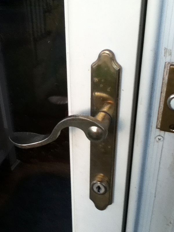 User submitted a photo of a door handle.