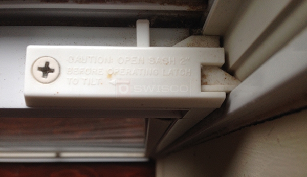 User submitted a photo of a tilt latch.