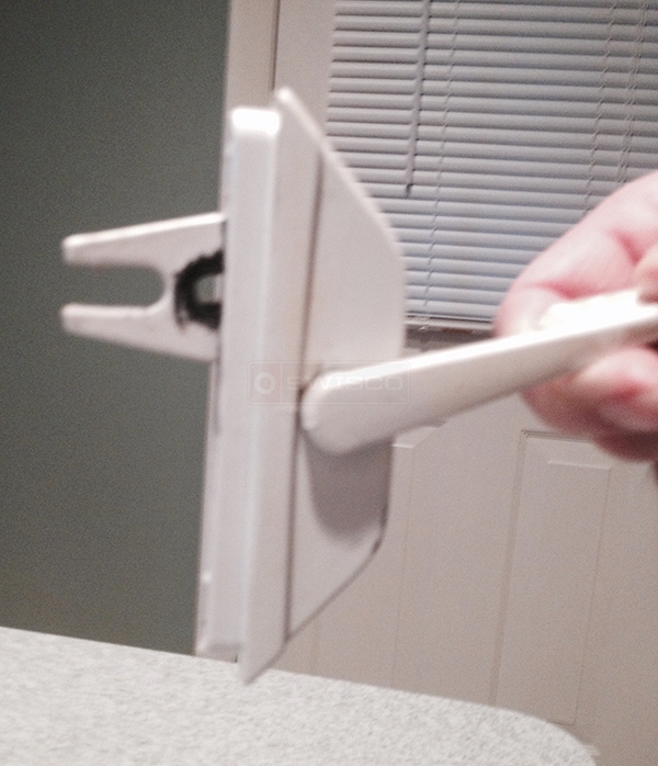 User submitted a photo of a window lock.