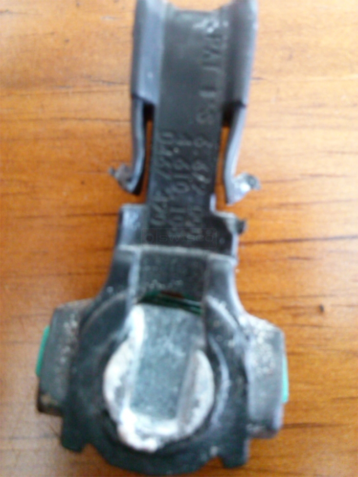 User submitted photos of a balance shoe.