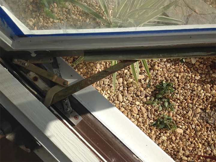 User submitted photos of a window operator.