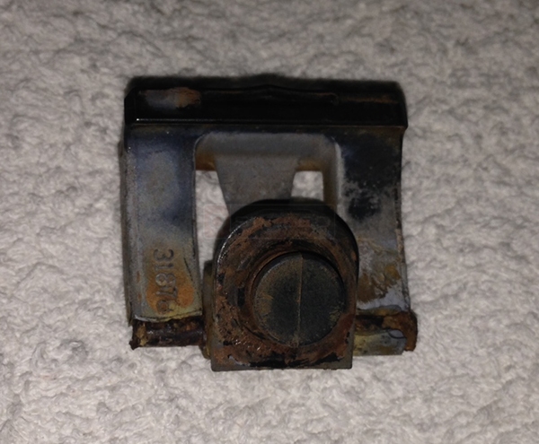 User submitted a photo of window hardware.
