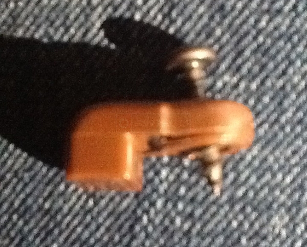 User submitted a photo of a retainer clip.