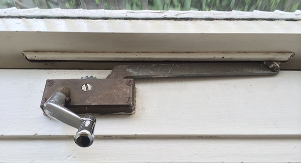 User submitted a photo of a window operator.